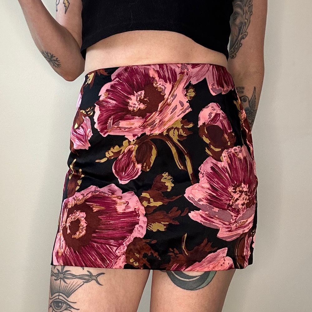 Betsey Johnson vintage silk lined floral mini skirt